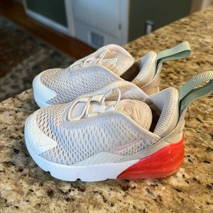 EUC Nike AirMax 270 White Pink 5C